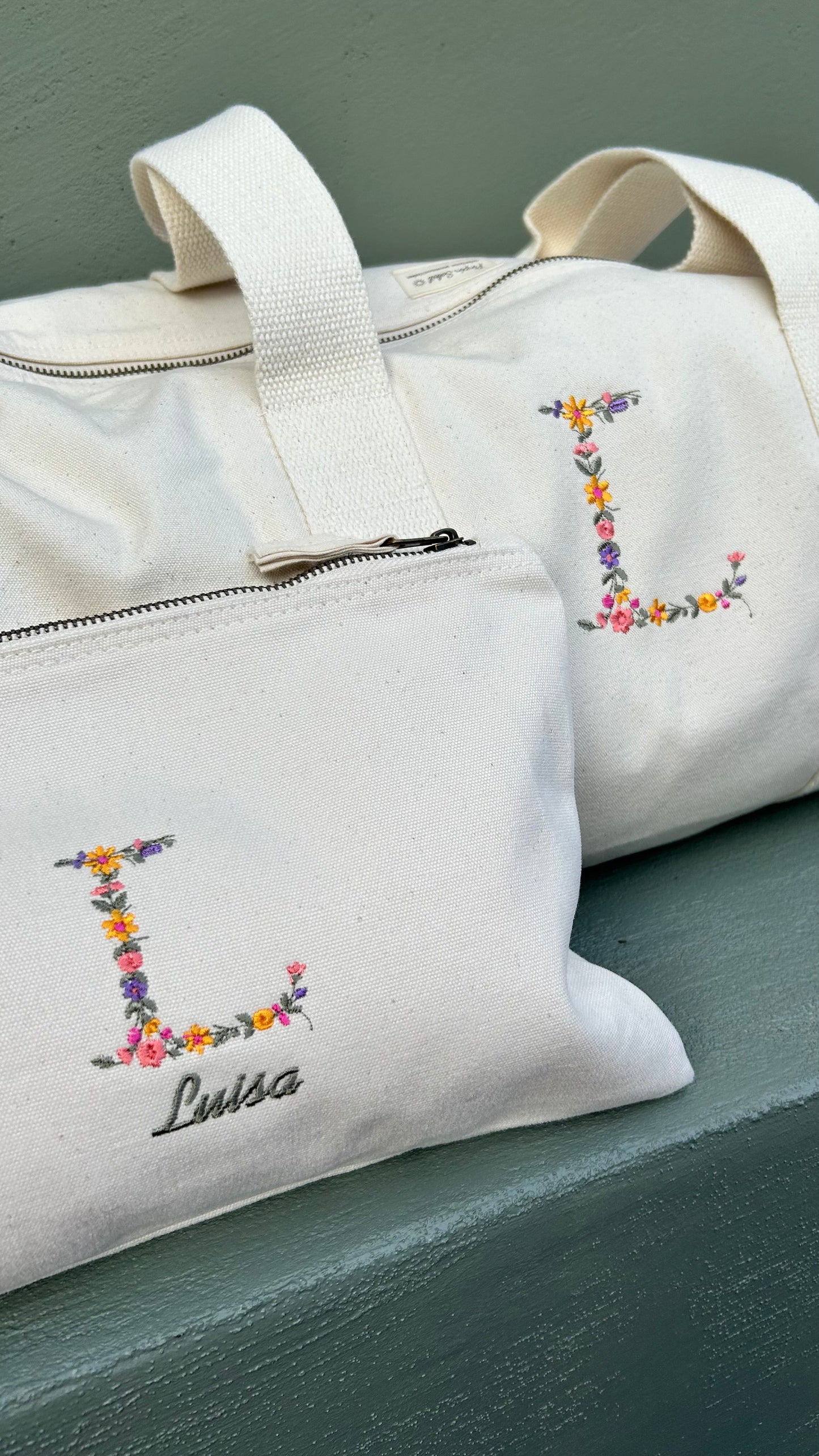 Pochette en coton initiale fleurie
