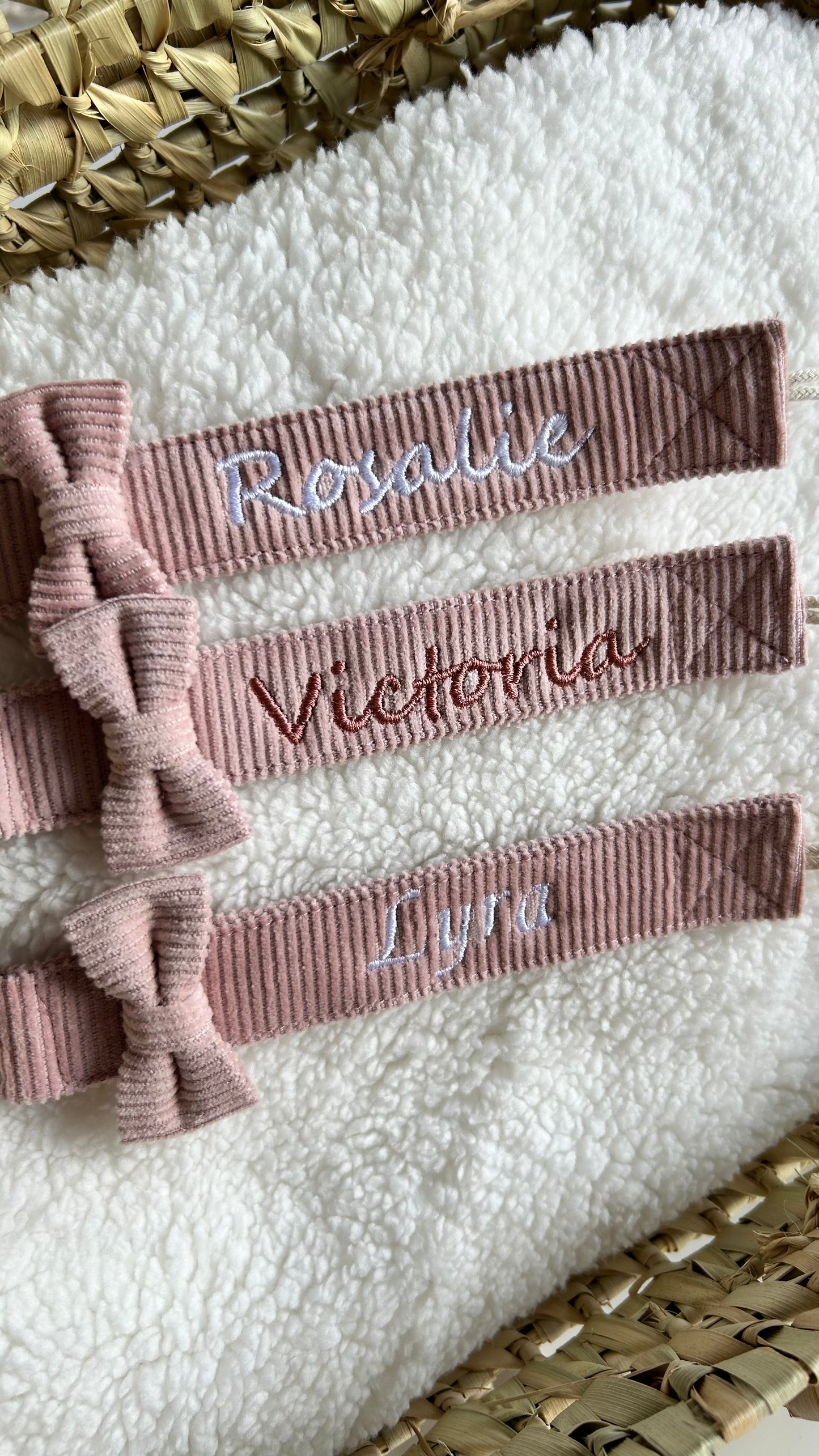 Attache tétine en velours