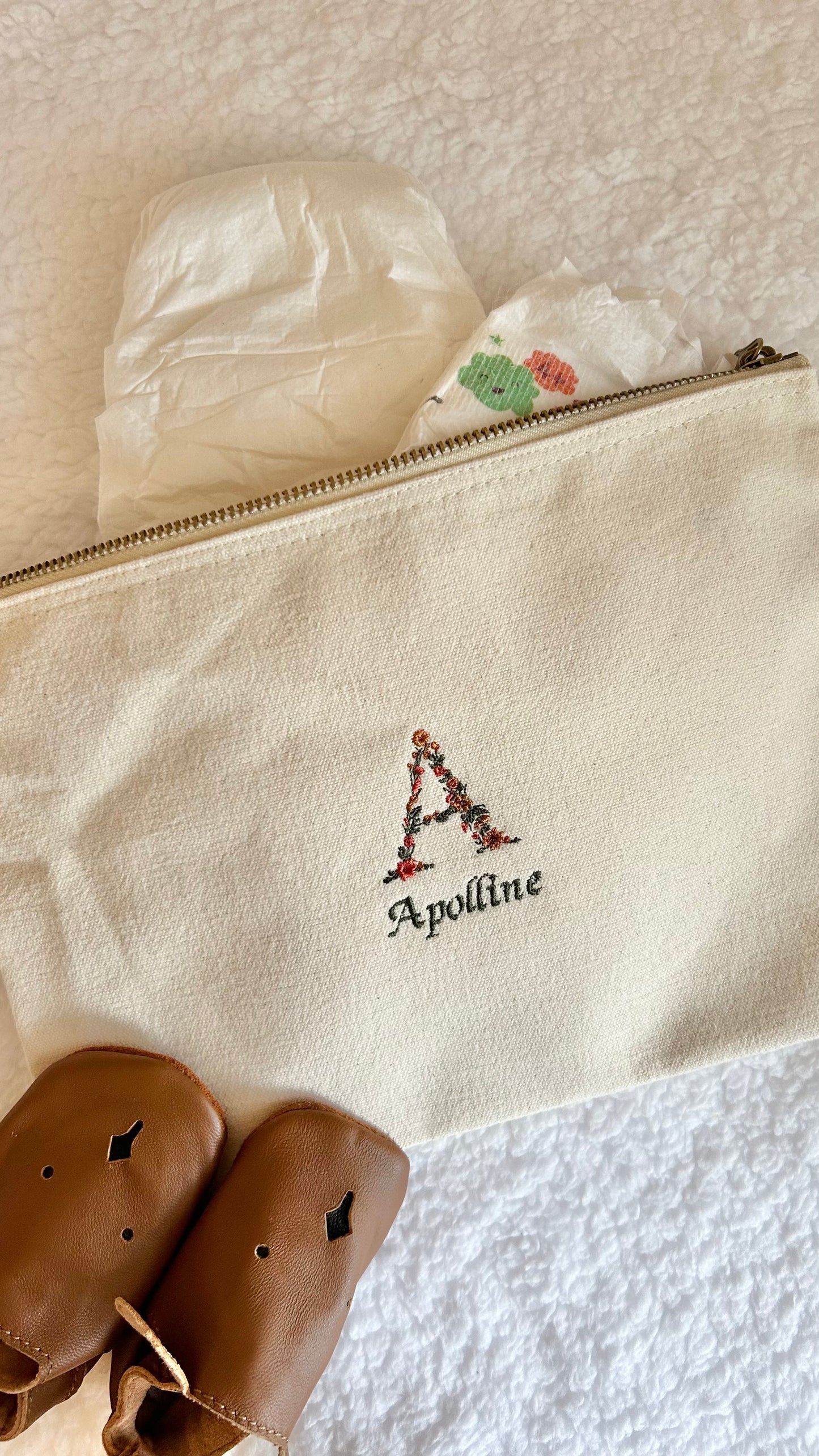 Pochette en coton initiale fleurie