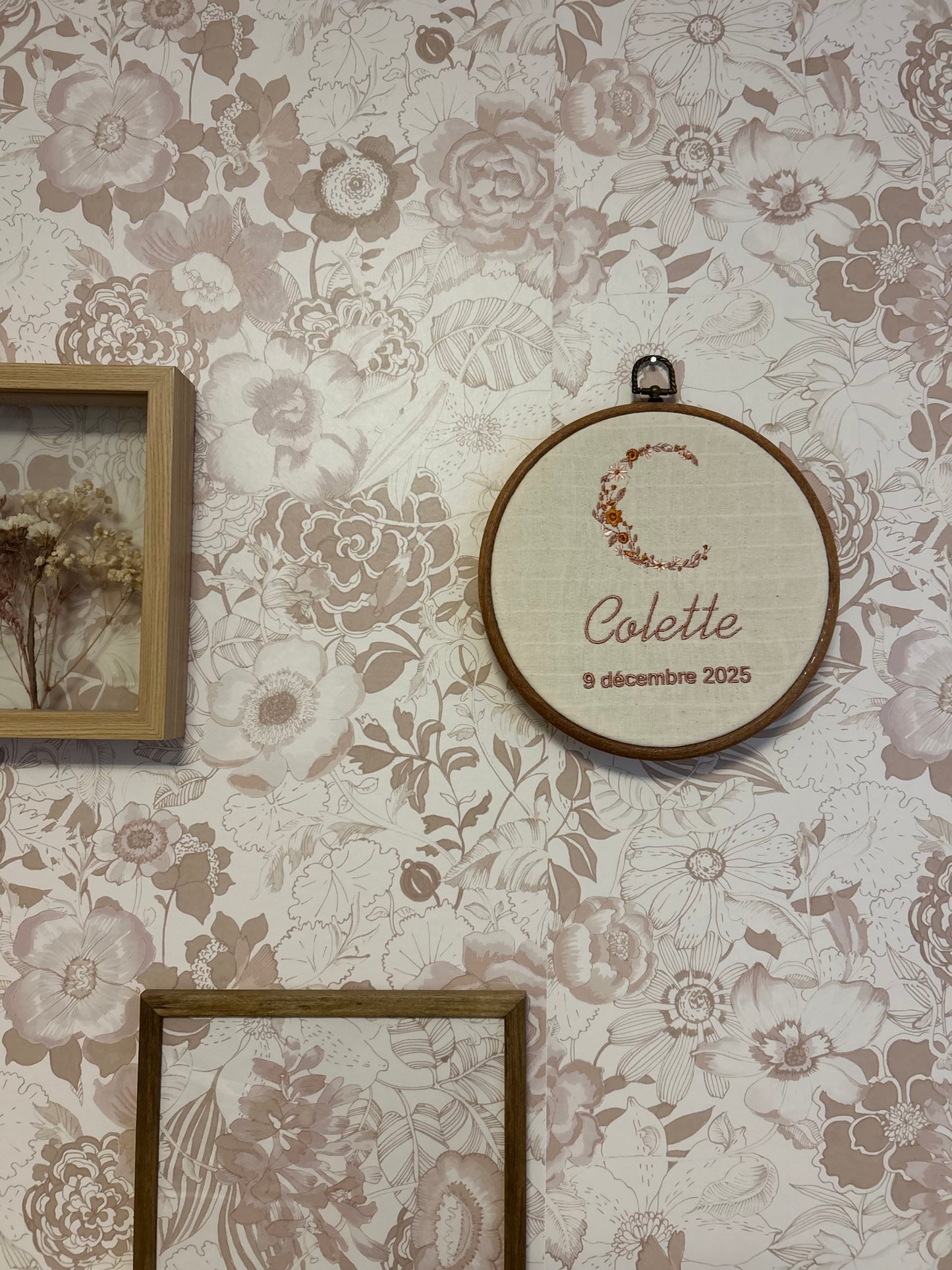 Tambourin décoratif initiale fleurie