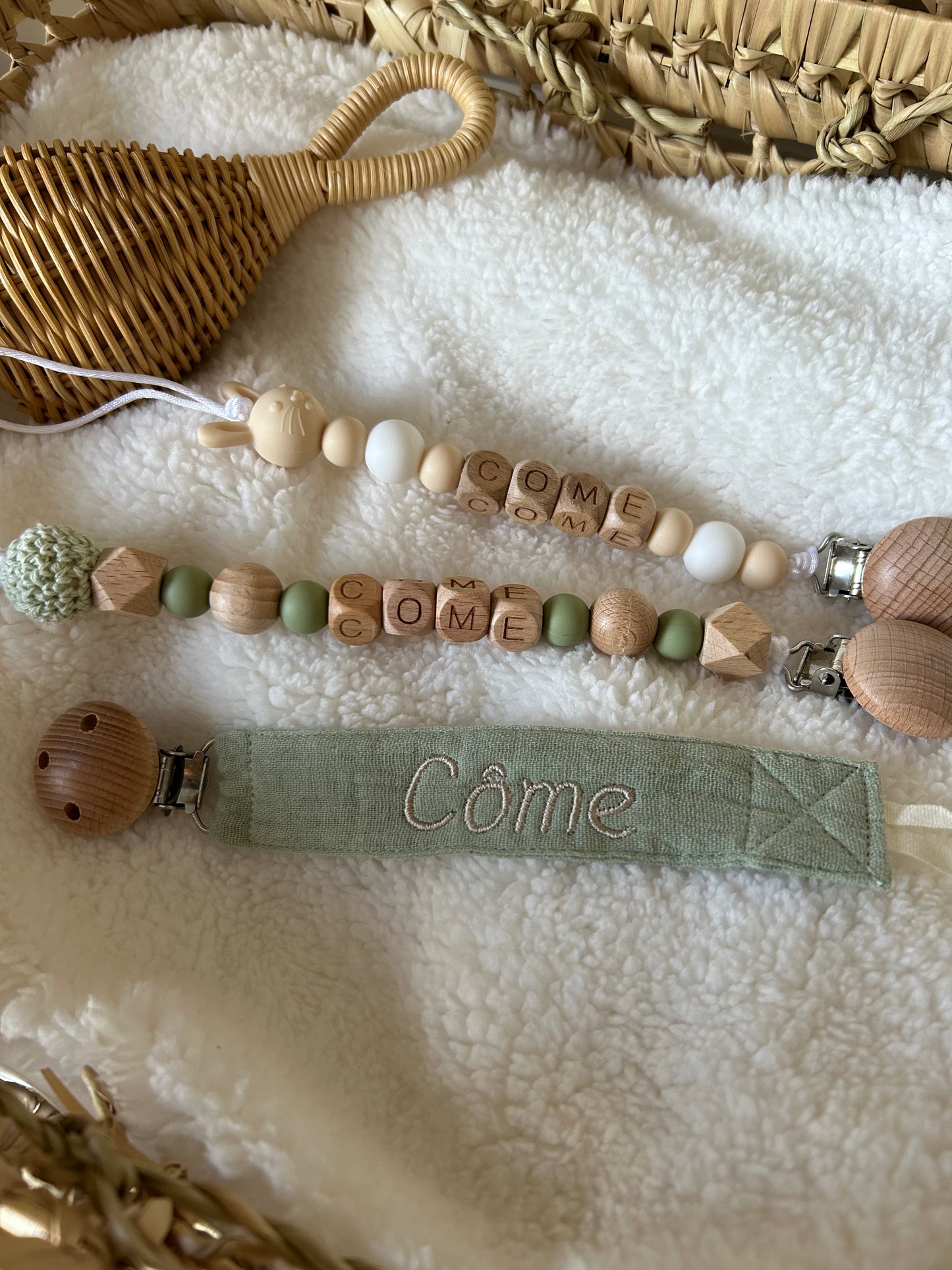 Attache tétine perle en coton