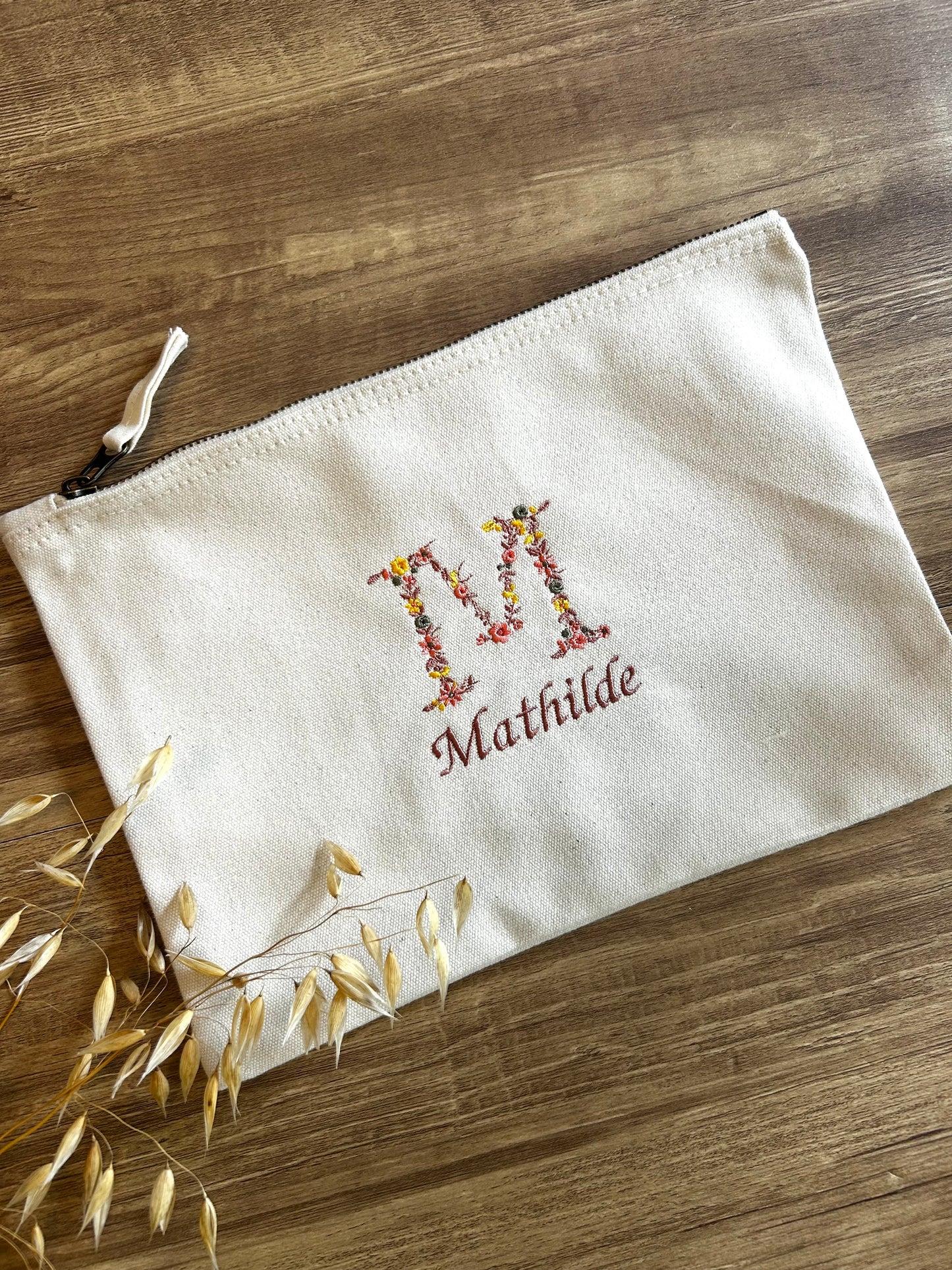 Pochette en coton initiale fleurie