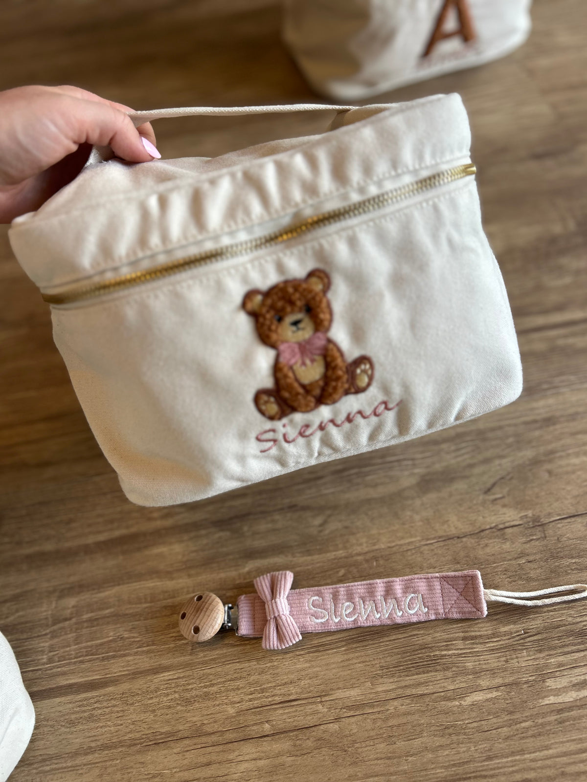 Attache tétine en velours