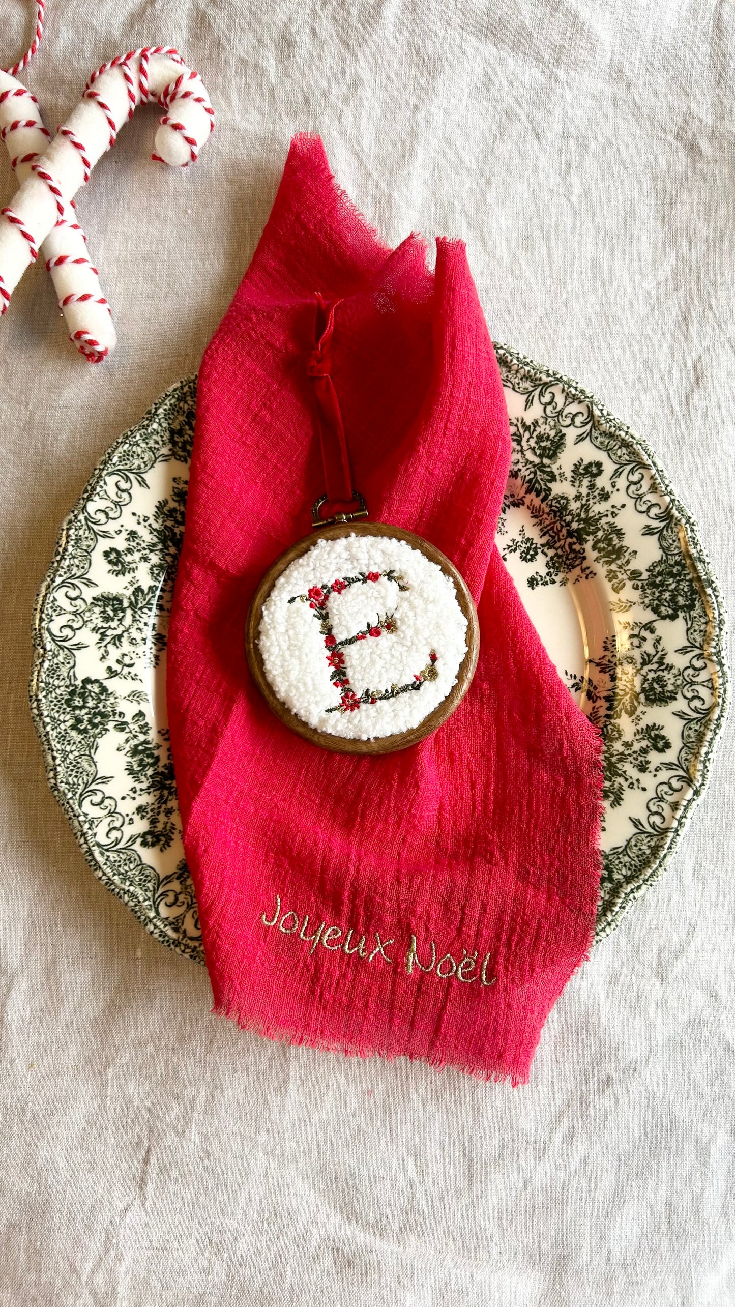 Tambourin de Noël Initiale fleurie 8cm