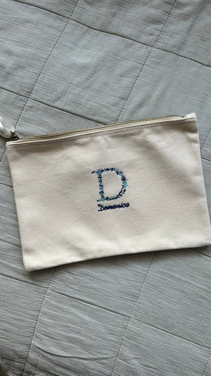 Pochette en coton initiale fleurie
